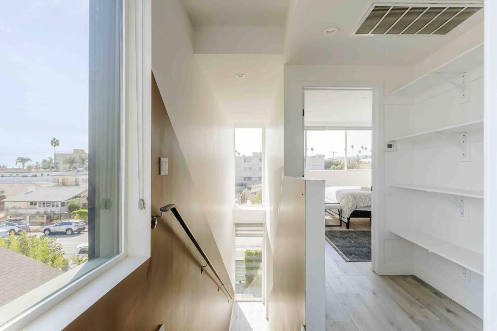 Stunning Hollywood Townhouse With Sunny Views Villa Los Angeles Luaran gambar