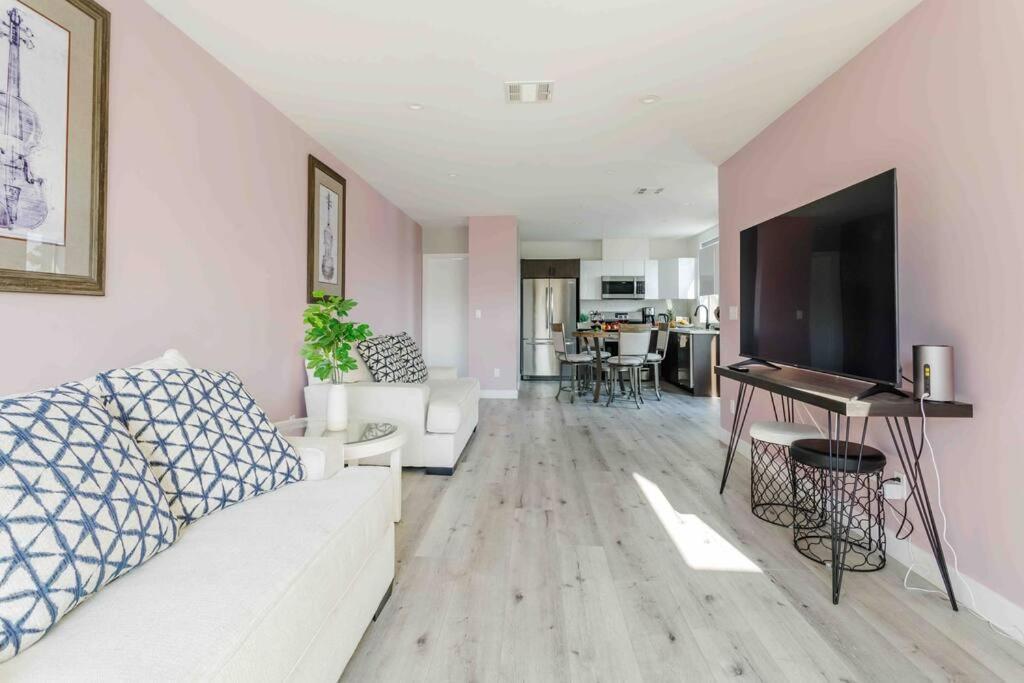 Stunning Hollywood Townhouse With Sunny Views Villa Los Angeles Luaran gambar