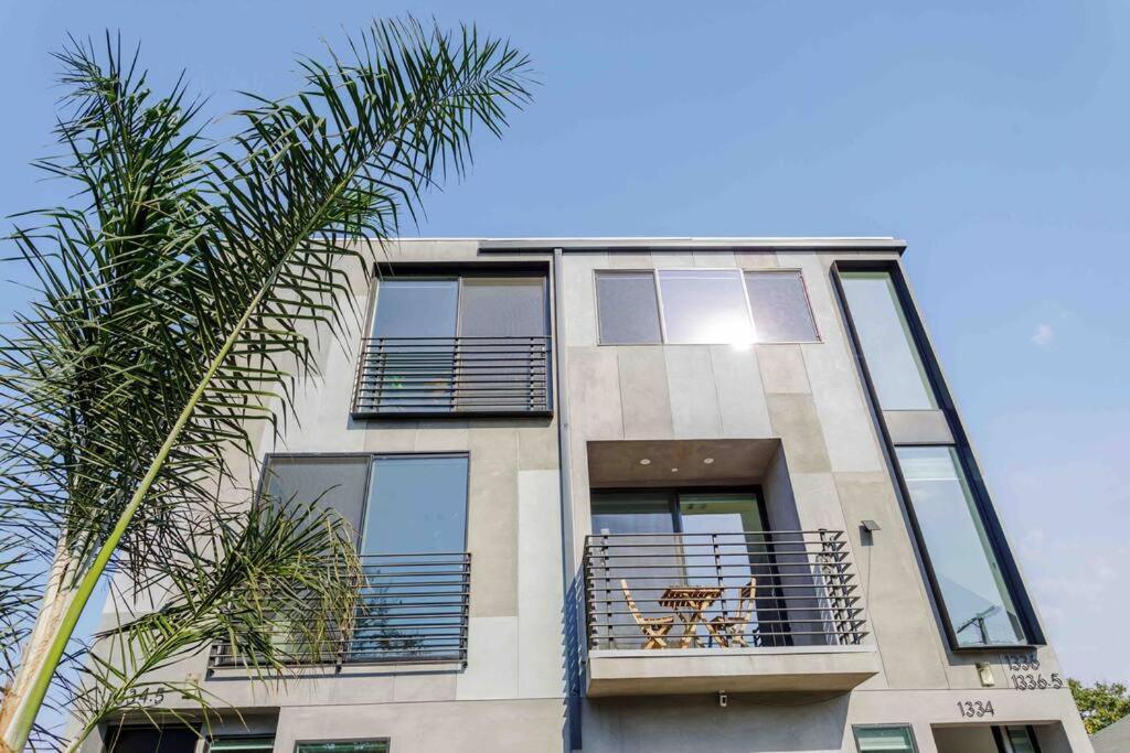 Stunning Hollywood Townhouse With Sunny Views Villa Los Angeles Luaran gambar