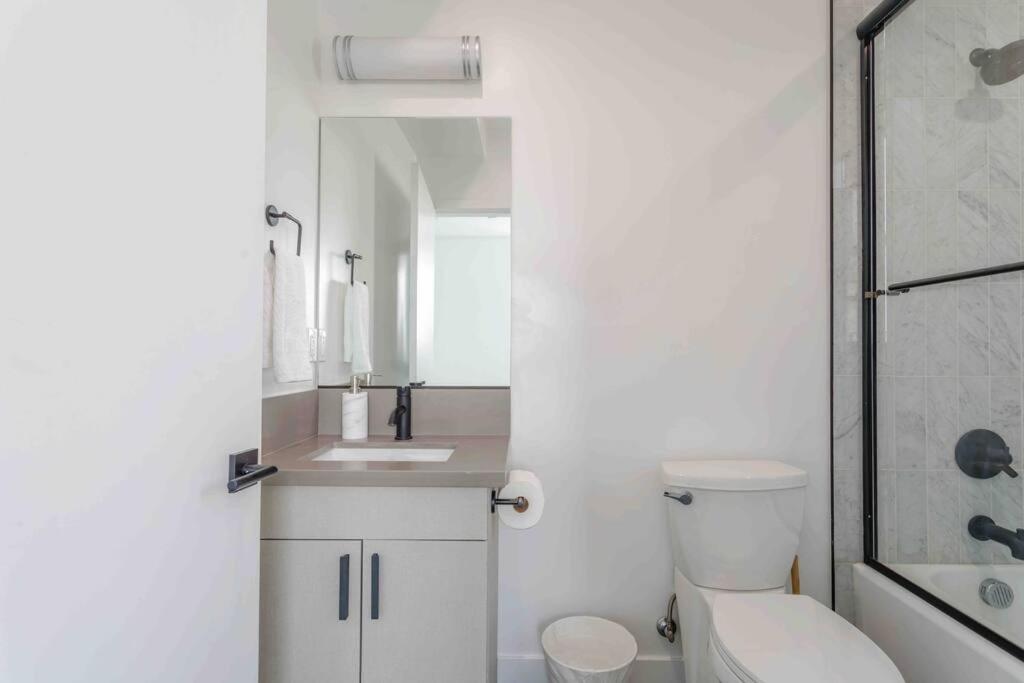 Stunning Hollywood Townhouse With Sunny Views Villa Los Angeles Luaran gambar