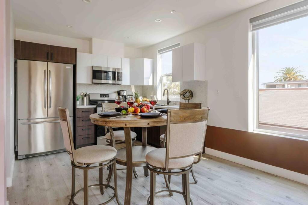 Stunning Hollywood Townhouse With Sunny Views Villa Los Angeles Luaran gambar