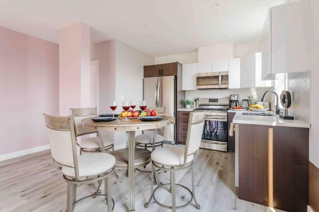 Stunning Hollywood Townhouse With Sunny Views Villa Los Angeles Luaran gambar